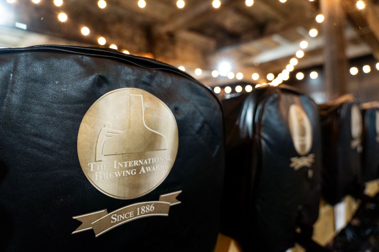 Marshal Zhukov's Imperial Stout: Hương Vị Mạnh Mẽ và Đậm Đà Medal Winner tai International Brewing Awards - Marshal Zhukov's Imperial Stout: Hương Vị Mạnh Mẽ và Đậm Đà