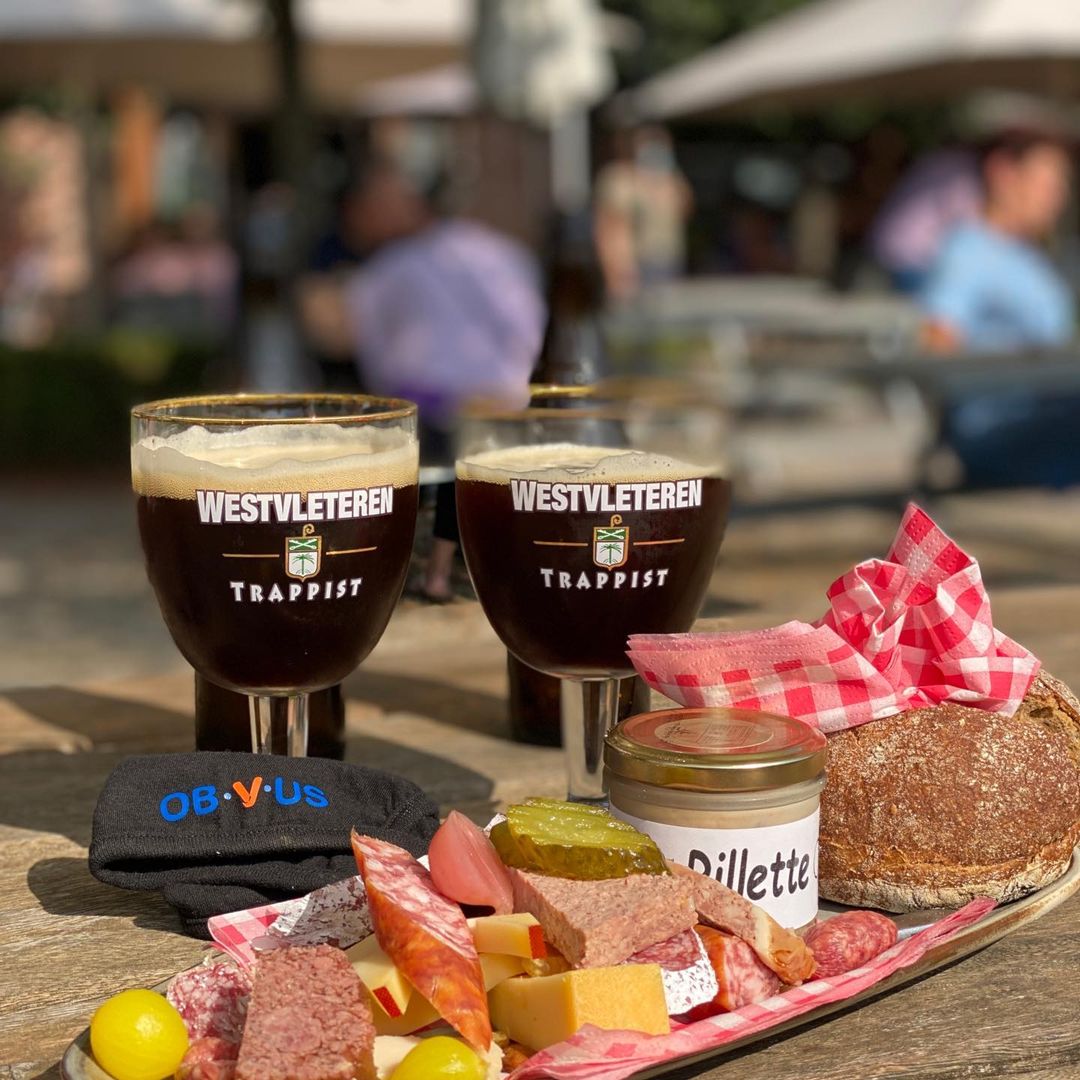 Ein leichtes Gericht, kombiniert mit Trappistenbier Westvleteren 8, um der Party mehr Reiz zu verleihen - Trappist Westvleteren 8: Seltene Trappistenbier-Ikone