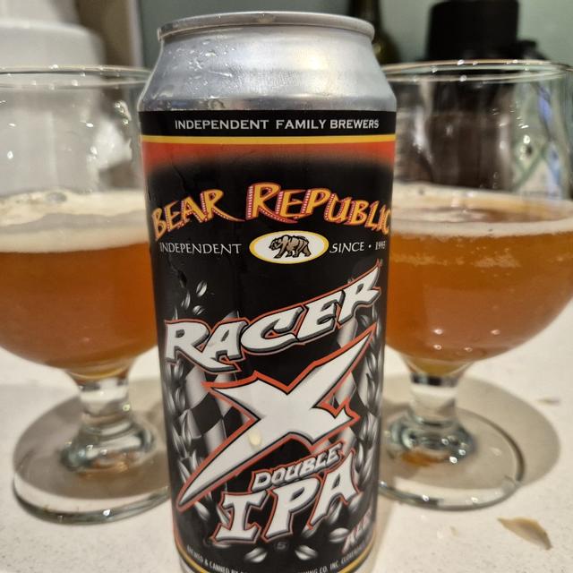 Racer X Double IPA: Khám Phá Huyền Thoại Imperial IPA Can canh lon bia Racer X voi thiet ke vo cung noi bat - Racer X Double IPA: Khám Phá Huyền Thoại Imperial IPA