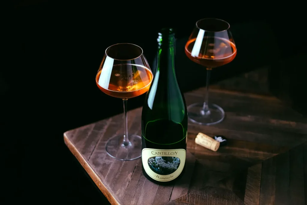 Mamouche – The Fragrance of Rice Flowers Calls Summer Back Mamouche Lambic Glass with Golden Color and Fine Powder 1024x683 - Mamouche – Rice Flower Fragrance Calls Summer Back