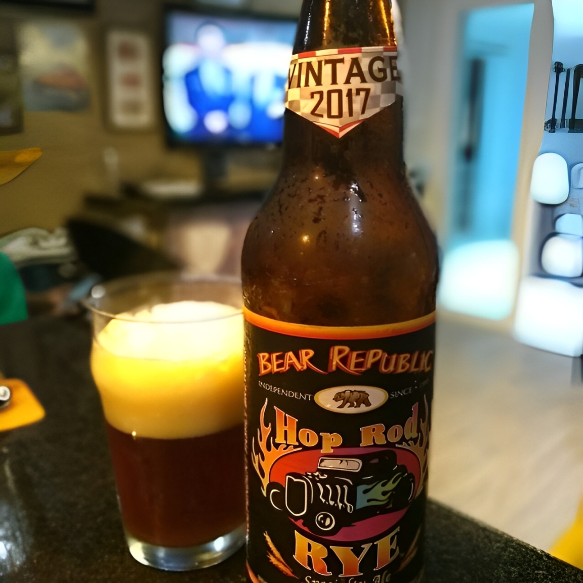 Hop Rod Rye Beer Glass with Fine Powder and Attractive Color - Hop Rod Rye: A Symbol of Personality From Bear Republic