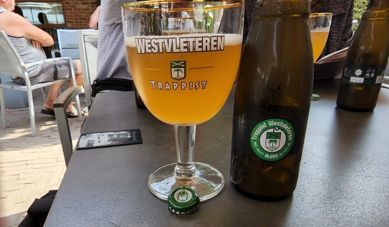 Trappist Westvleteren Blond: Belgian Beer From a Hundred-Year-Old Abbey The Westvleteren Blond beer glass has a luxurious golden color with a layer of fine powder that shows the sophistication in every drop of beer - Trappist Westvleteren Blond: Belgian Beer From a Hundred-Year-Old Abbey