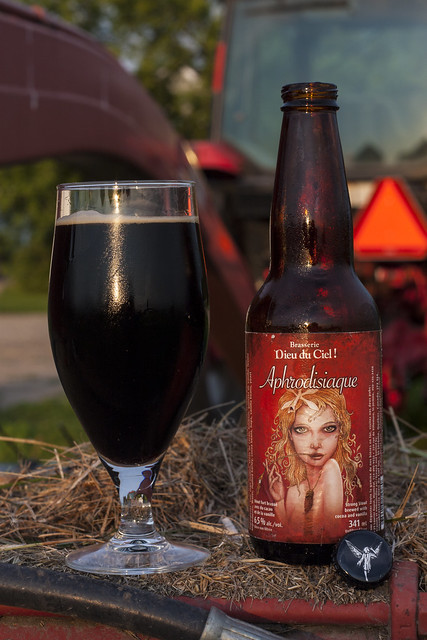 7750177138 8d8ded0bb8 z - Aphrodisiaque / Aphrodite: Chuyện T&igrave;nh Đen S&oacute;ng S&aacute;nh Giữa Đ&ecirc;m Montreal
