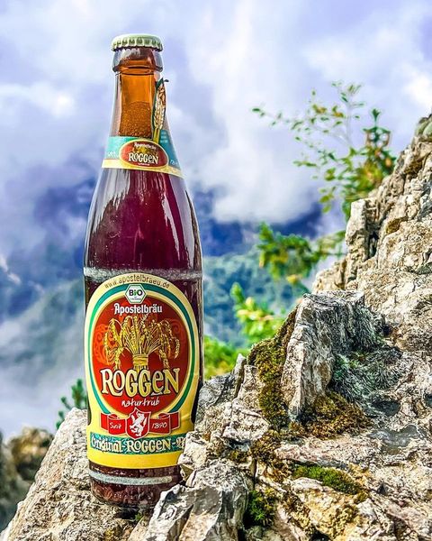 Roggen: Stylish Rye Beer Photo of Apostelbrau's Roggenbier beer bottle with its distinctive design - Roggen: Rye Beer with Style