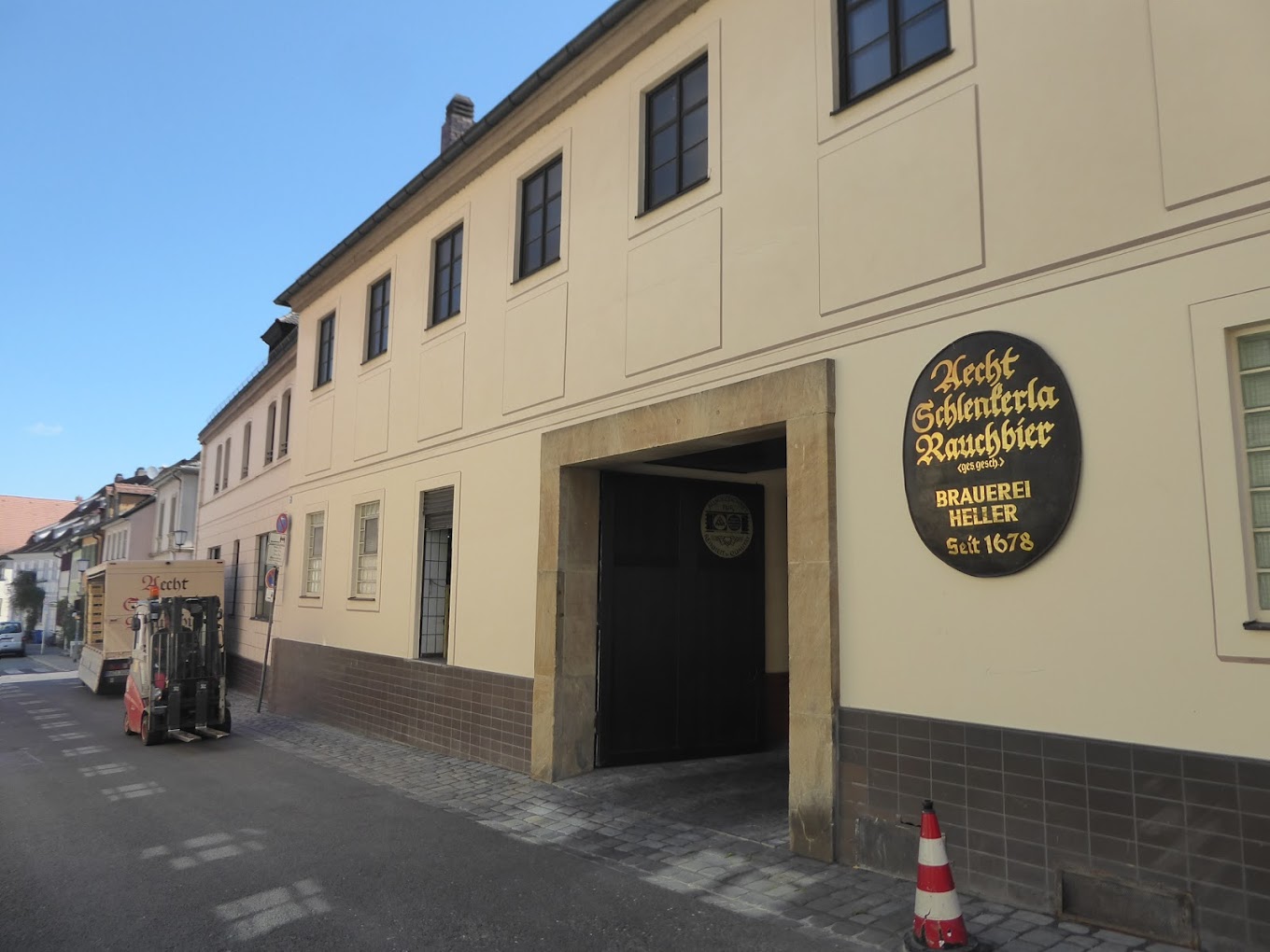 Bamberg &ndash; la noi khoi nguon cua phong cach Rauchbier - Aecht Schlenkerla Erle &ndash; Kh&oacute;i Nhẹ, T&igrave;nh S&acirc;u