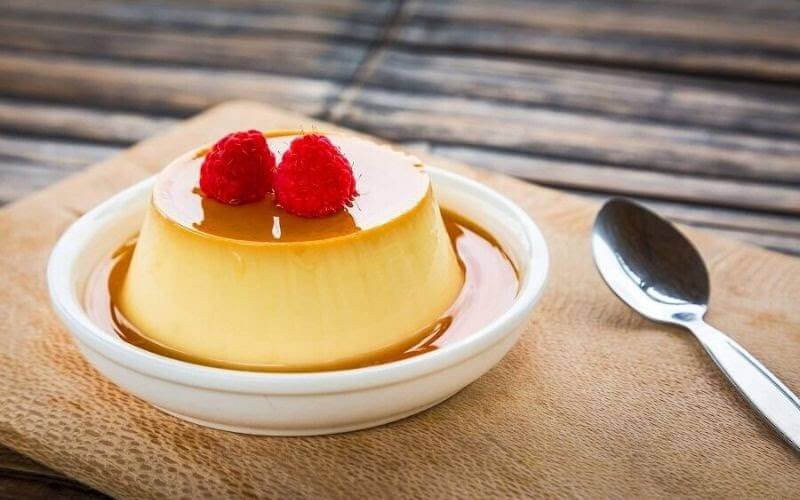 コーヒー・ケルシュ: すべての感覚を呼び覚ます ビールの甘さとコーヒーの風味を引き立てる焼き菓子「キャラメルケーキ」 - Koffee Kölsch: 五感を目覚めさせる