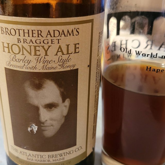 Brother Adam's Bragget Ale: Emotionaler Höhepunkt Brother Adams Bragget Ale: Gipfel der Gefühle - Brother Adam's Bragget Ale: Gipfel der Gefühle