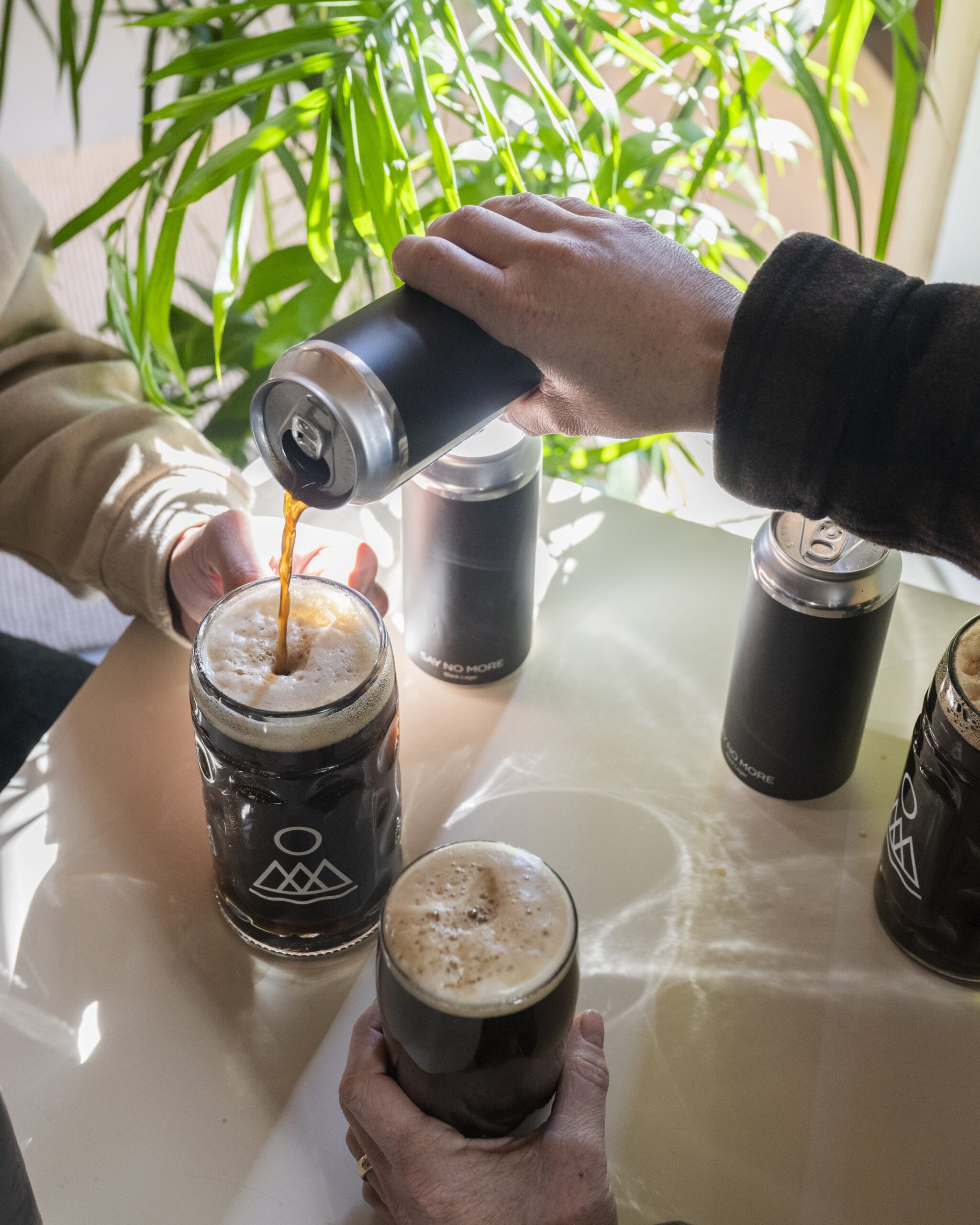 Lass Say No More als Katalysator für skalierte Gespräche wirken - Say No More – Ein Bier, das dich unfähig macht, still zu bleiben