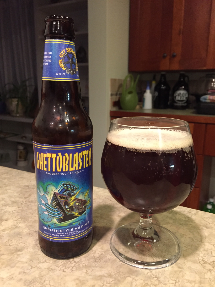 Ghettoblaster beer glass with brown color and powder layer evokes a warm and cozy feeling - Ghettoblaster: Beer Melody From The Heart of Detroit