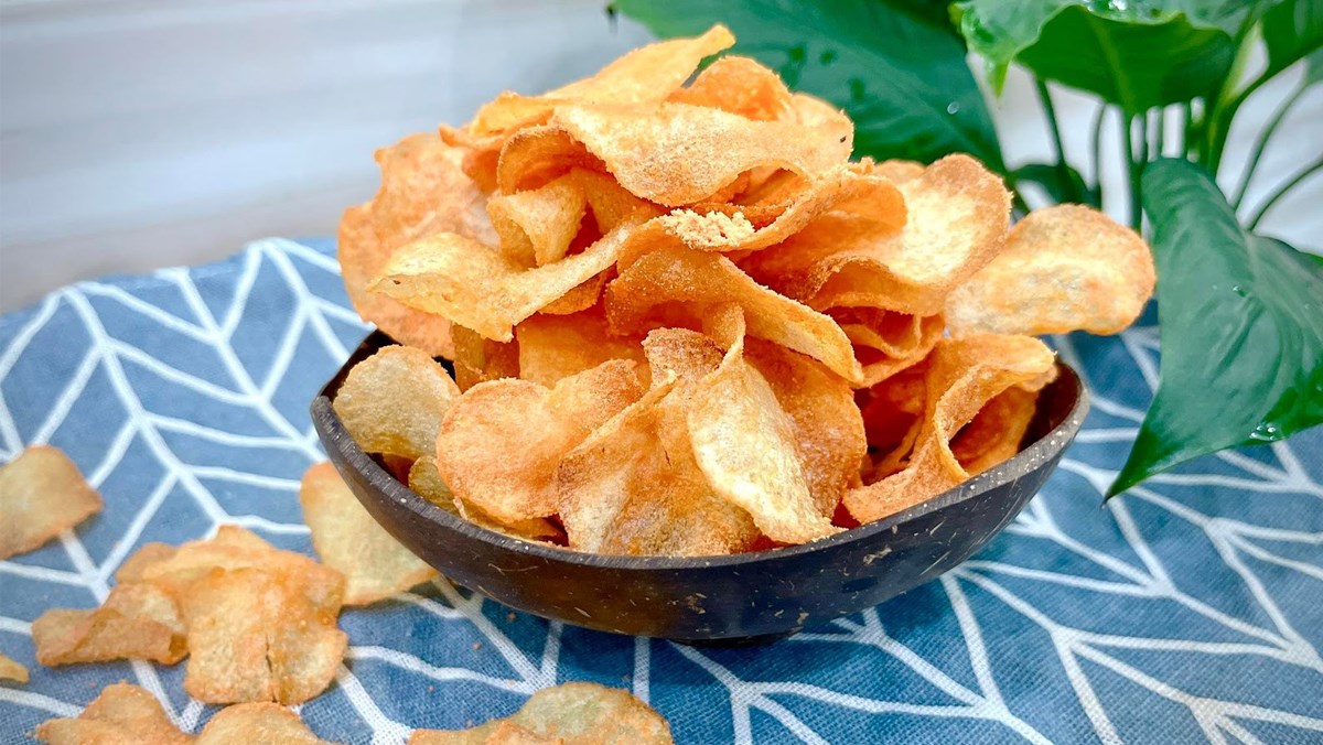 Fried potatoes are a perfect dish to enjoy when enjoying Shiner Bohemian Black Lager - Shiner Bohemian Black Lager: The Black Lager Adventure
