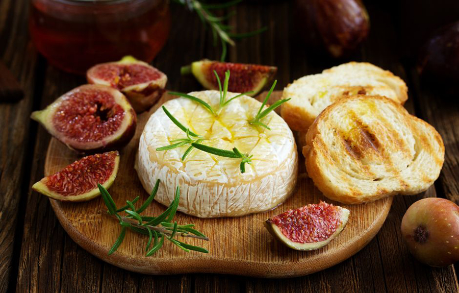 King Creamsicle: The King of Emotional Explosions Brie cheese – a delicious combination of rich flavor and sweet aftertaste of beer - King Creamsicle: The King of Emotional Explosions