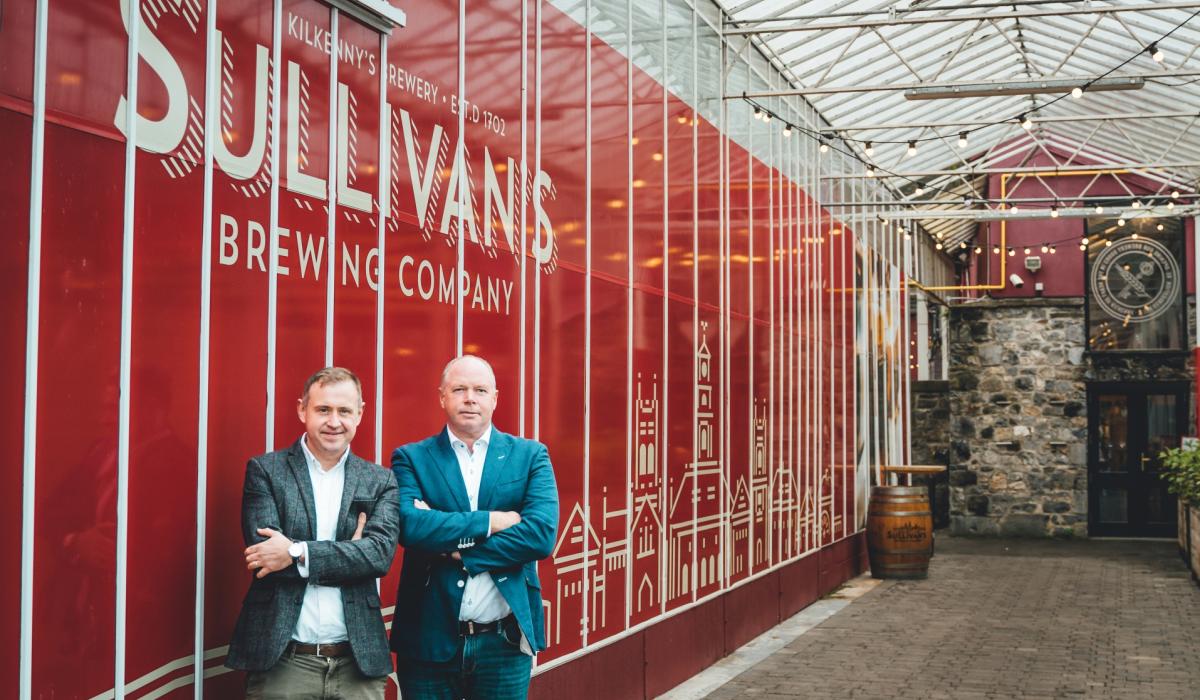 サリバンズ・ブリューイング・カンパニーは、アイルランドの力強さと精神の象徴です。モルティングス・アイリッシュ・エール：伝統的な風味を持つ濃厚なアイルランドビール