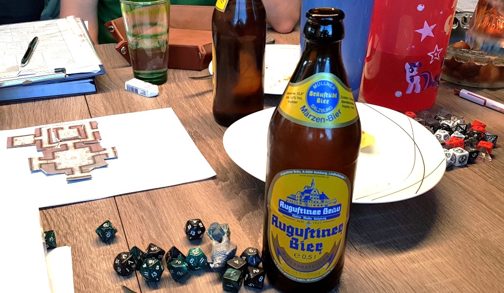 Augustiner Brau Marzen Bier has a design that carries the essence of monastery beer with a long history - Augustiner Bräu Marzen Bier: 400 Years of Golden Taste