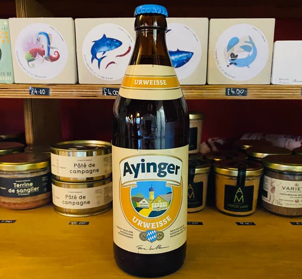 Ayinger Urweisse hat ein minimalistisches Design - Ayinger Urweisse: Black Wheat Love Song in Modern Life