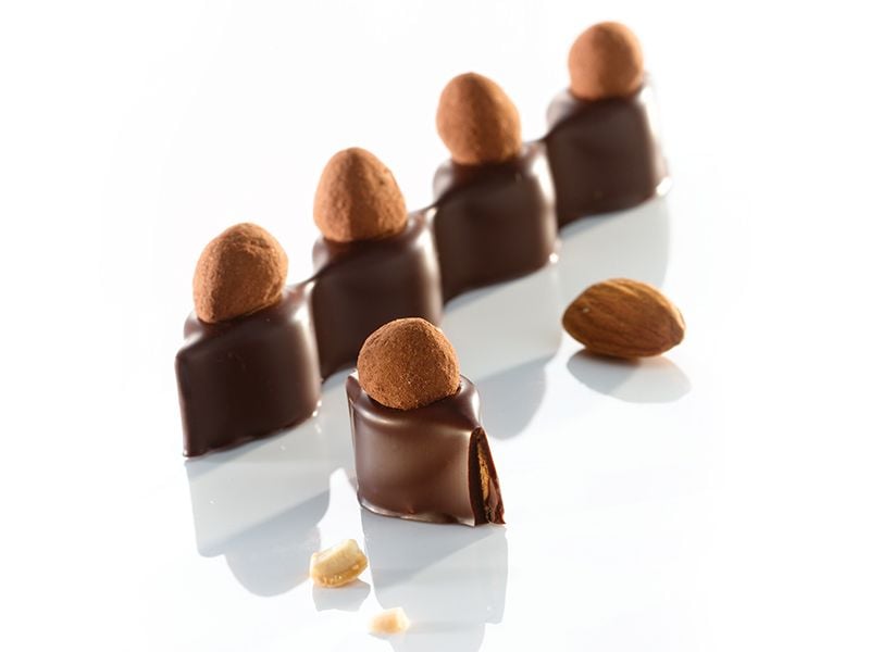 このビールを楽しむなら、ダークチョコレートケーキがハイライトになるでしょう - ゴールド：クラフトビール界のアンバーミューズ