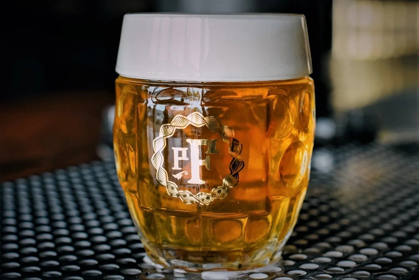 Warmes Bernsteinbier in jedem Glas – Wiener Lager: Traditioneller Rausch in modernem Gewand