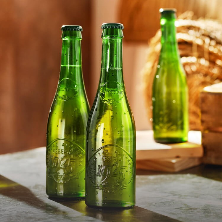 Reserva 1925: A Dream Show From Cervezas Alhambra Reserva 1925 needs no reason to enjoy. Just a slow and steady hand – and a touch of the heart - Reserva 1925: A Dream Show From Cervezas Alhambra