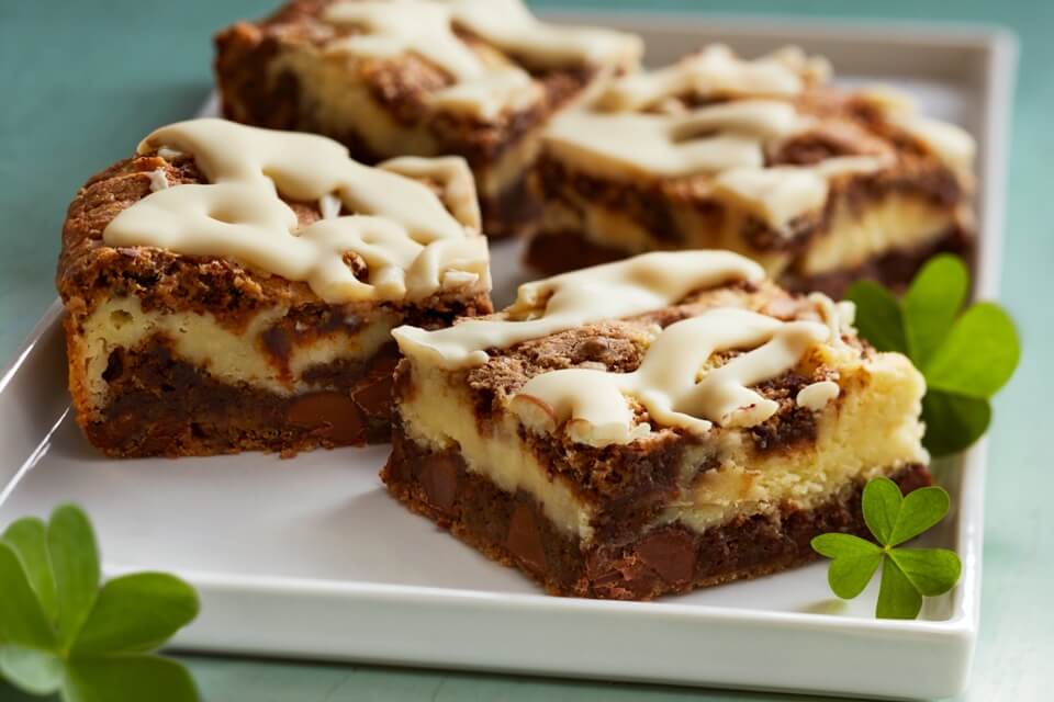 The sea salt brownie is one of the perfect dishes to pair with this beer - Underground Mountain Brown: The Philosophy Behind the Dark Brown Color