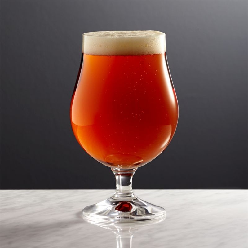 Chapeau Faro Lambic: Love Song in Gold Enamel The tulip cup is like the waist dress of a graceful flamenco dancer, retaining the most precious fragrance - Chapeau Faro Lambic: Love Song in Gold Enamel