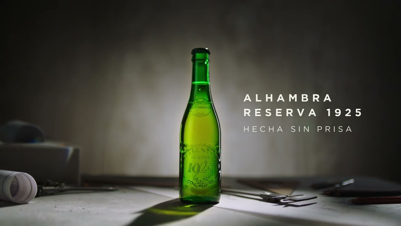 Reserva 1925: A Dream Show From Cervezas Alhambra European Strong Lager is less sweet than the 1925 Reserva: A Dream Show From Cervezas Alhambra
