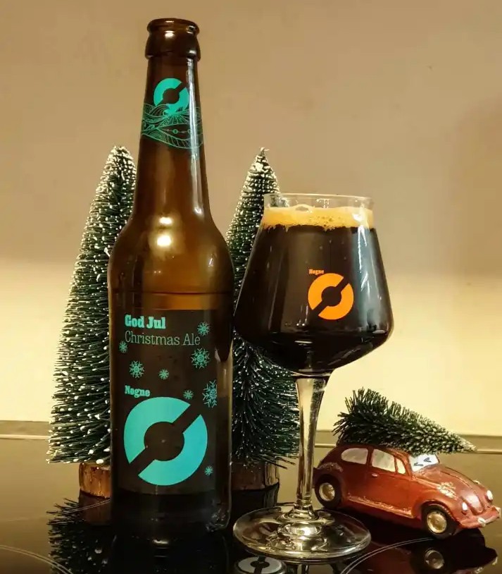 God Jul hat ein einfaches, aber attraktives Design - God Jul: Die Essenz des nordischen Winterbiers