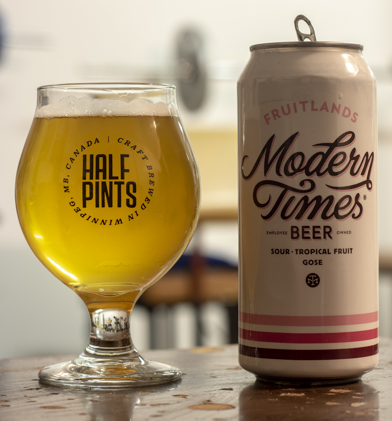 Tulip glasses help you fully enjoy every sip of Fruitlands beer with its wonderful fruity aroma and intense potato brightness - Fruitlands: Sweet and Sour Love Song That Captures the Hearts of Beer Connoisseurs