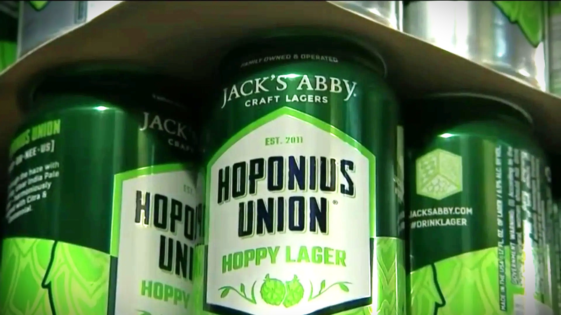 Hoponius Union: Tief wie ein See im Mondlicht Ein Glas Bier bringt nicht nur den Geschmack zurück, sondern erinnert auch an die Geschichte leidenschaftlicher Zeit und kompromissloser Köstlichkeit - Hoponius Union: So tief wie ein See im Mondlicht