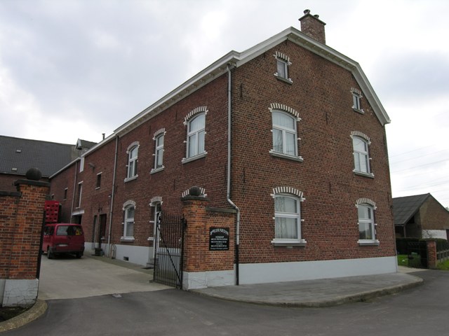 In 1845, in the village of Sint Ulriks Kapelle, the Girardin family dreamed of a special dream: the Brouwerij Girardin brewery was born - Girardin Faro 1882: A Love Song with a Taste Across the Centuries