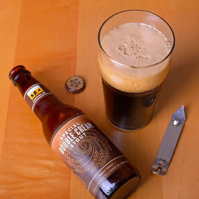 Special Double Cream Stout wählt für sich selbst ein süßes und verführerisches Schlaflied - Special Double Cream Stout: Ein süßes Schlaflied seit über 30 Jahren