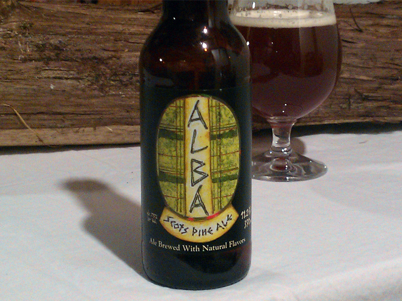 Alba zu genießen ist wie die Teilnahme an einem Ritual – jeder Schritt der Zubereitung trägt zum Genuss des Geschmacks bei – Alba Scots Pine Ale: Wildes Liebeslied unter den Kiefern