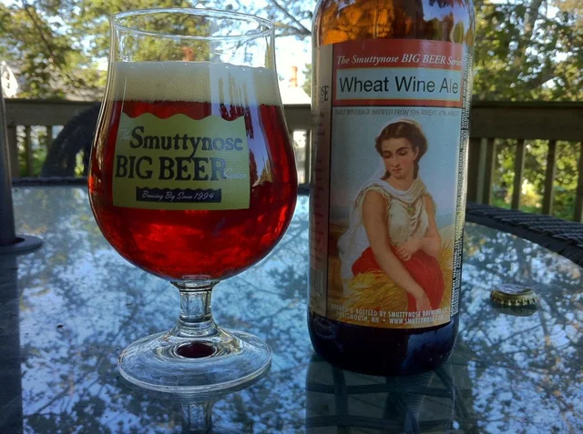 Wheat Wine: Bản Tình Ca Đắm Say Từ Những Hạt Lúa Mì Vàng Voi mau sac tu vang sang den ho phach bia Wheatwine thuong so huu mot ve ngoai tuoi sang ruc ro moi goi nguoi thuong thuc ngay tu cai nhin dau tien - Wheat Wine: Bản Tình Ca Đắm Say Từ Những Hạt Lúa Mì Vàng