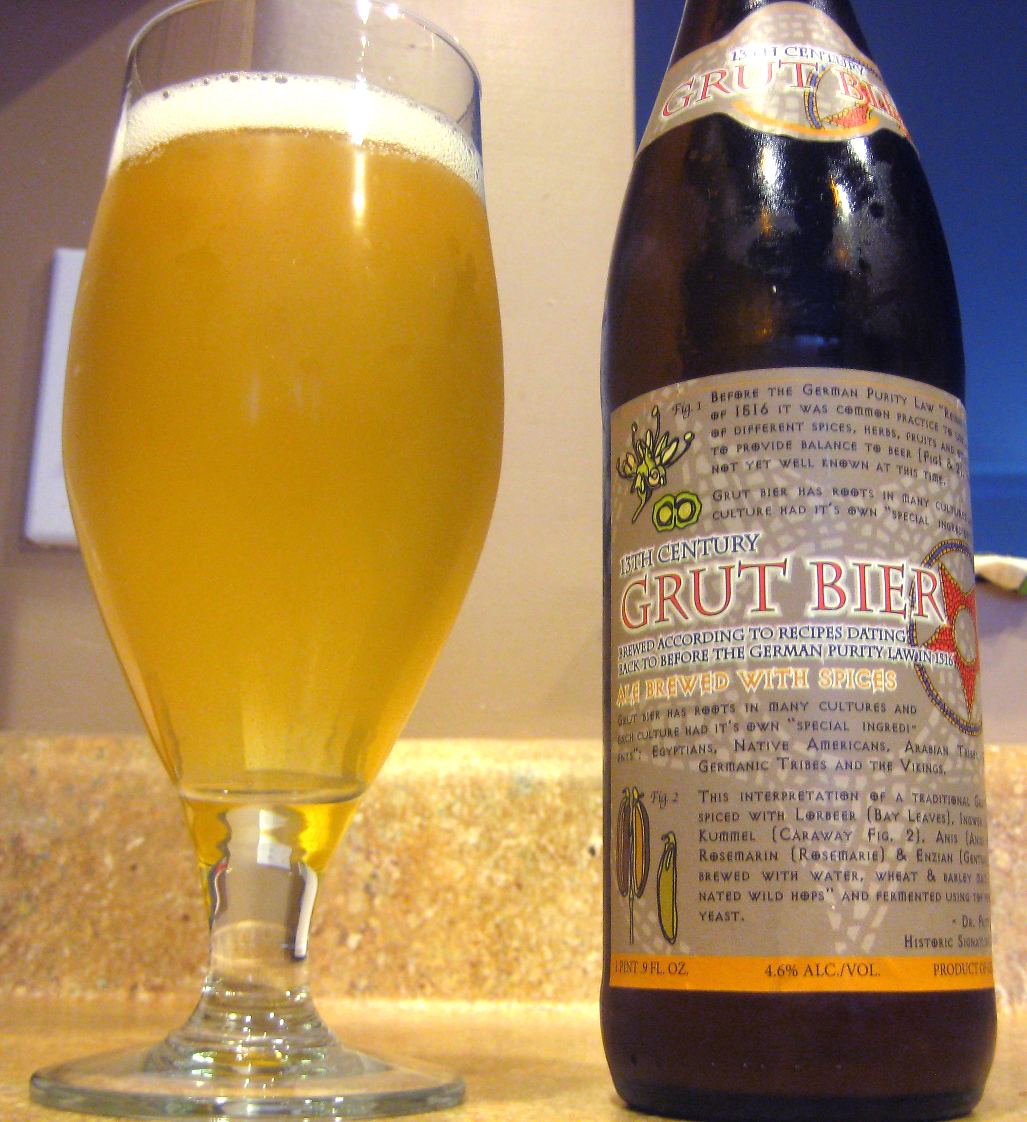 13th Century Grut Bier: Nụ Hôn Thảo Mộc Đã Ngủ Quên 13th Century Grut Bier co thiet ke lon bia doc dao voi nhieu dong chu dan xen nhau - 13th Century Grut Bier: Nụ Hôn Thảo Mộc Đã Ngủ Quên