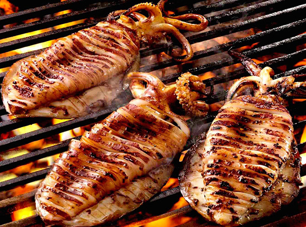 1558376424 cach uop do nuong hai san 1 - Summerfest: Gọi Nắng H&egrave; Trong Từng Giọt Bia