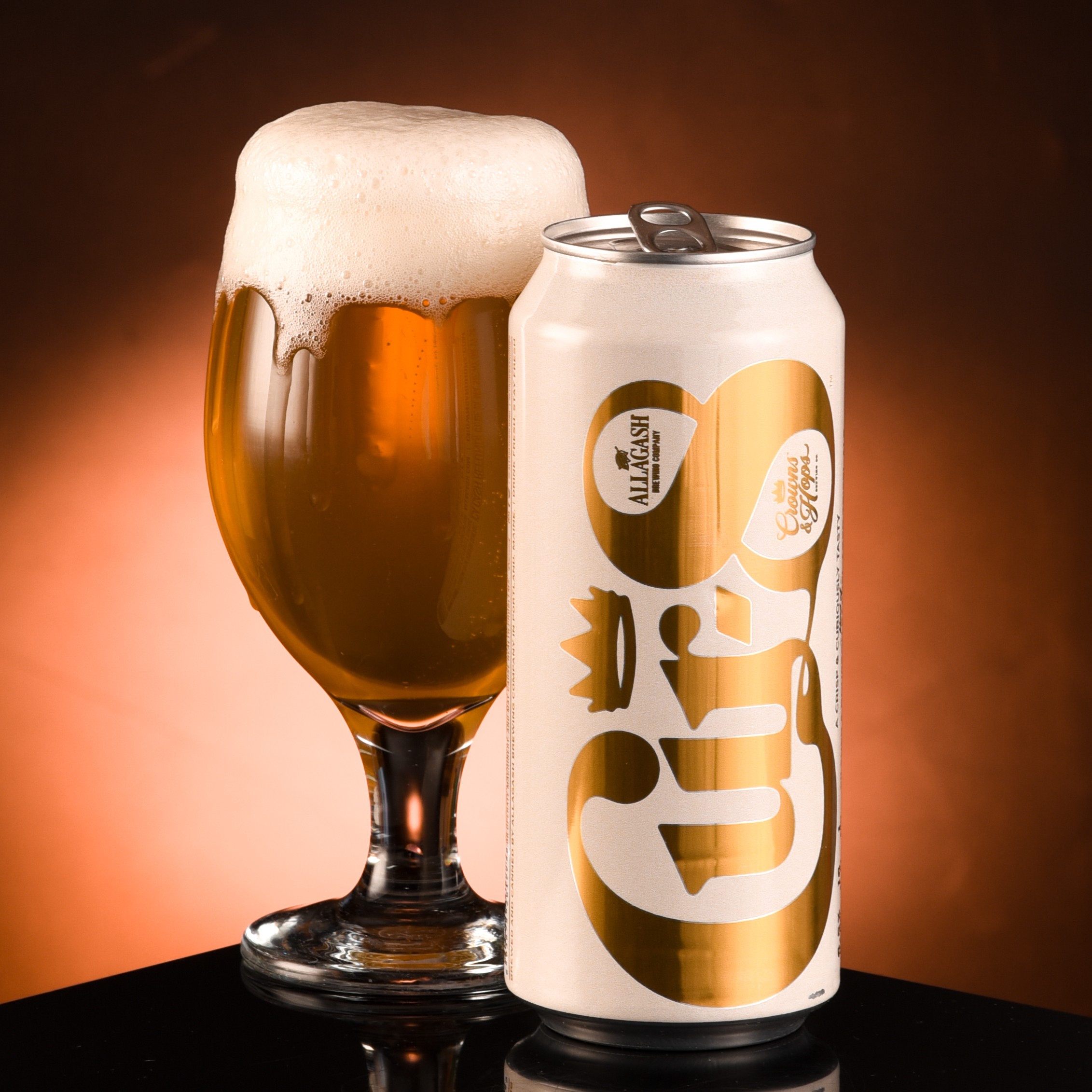 Cur-8: Die Philosophie des Gleichgewichts in jedem Tropfen Gold des Himmels und der Erde Das Bier hat eine goldene Farbe, die so klar ist wie die Sonnenstrahlen in einem dunklen Objekt, durch das man hindurchsehen kann - Cur-8: Die Philosophie des Gleichgewichts in jedem Tropfen Gold des Himmels und der Erde