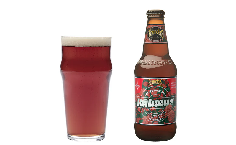 Rubinrotes Bier, schimmernd und elegant wie eine Perle – Rübæus: Das purpurne Herz eines unvergesslichen Sommers