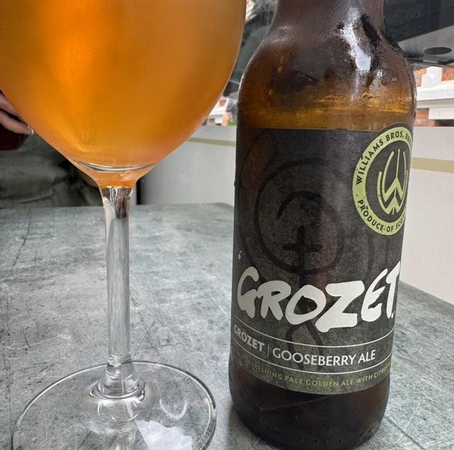 Grozet: Berry Fragrance Awakens Millennial Memories Beer with a deep russet color like the morning sun shining through the mist on the Scottish horizon - Grozet: Berry Flavor Awakens Thousand-Year Memories