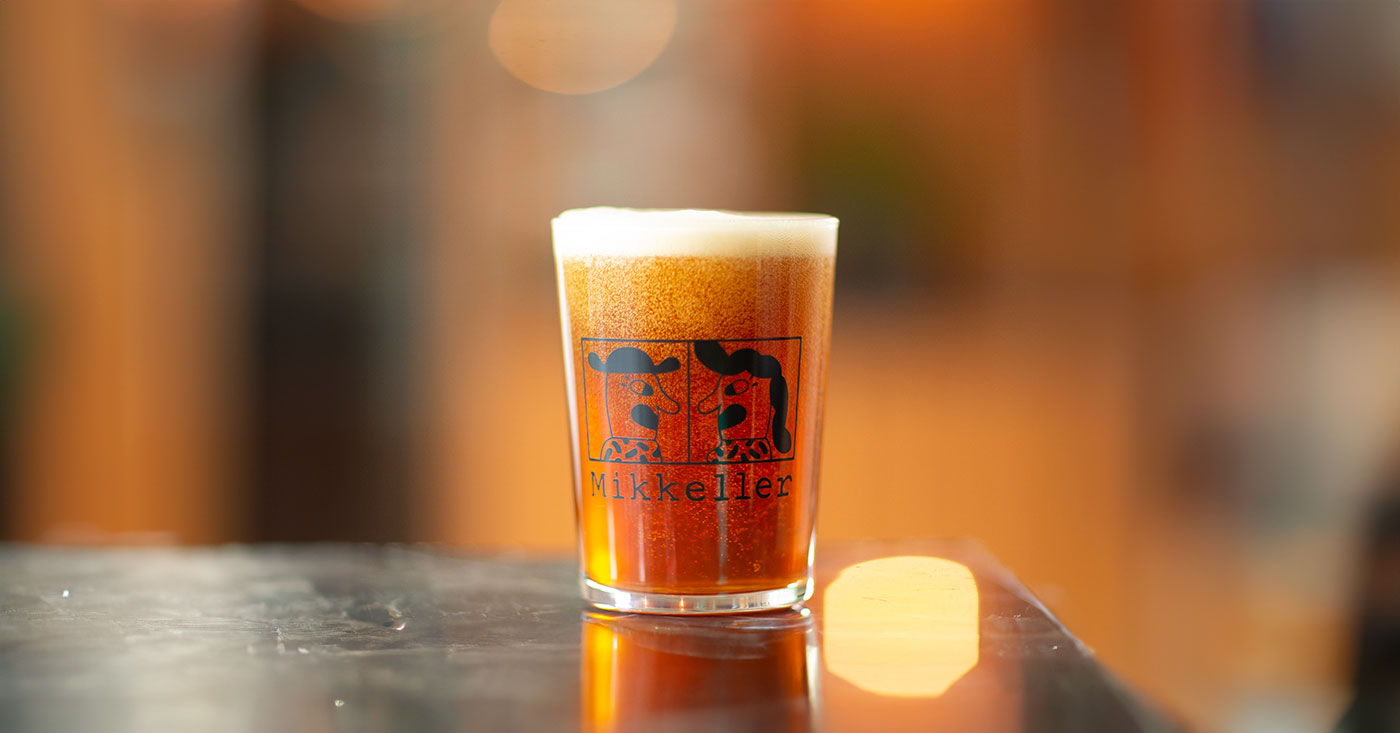 Draft Bear: Triết Lý Phù Thủy Trong Từng Giọt Vàng Bia co mau vang rom anh ho phach – nhu anh mat troi chieu qua lop mat ong nguyen chat co the duc mo - Draft Bear: Triết Lý Phù Thủy Trong Từng Giọt Vàng