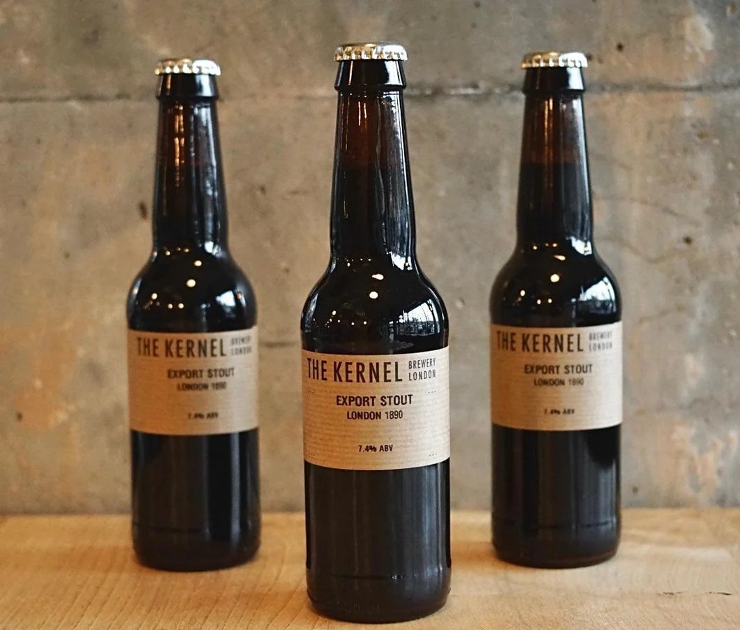 Export Stout London 1890 hat ein einzigartiges Bierflaschendesign und ist lange haltbar – Export Stout London 1890: 130 Jahre altes Export Stout-Meisterwerk