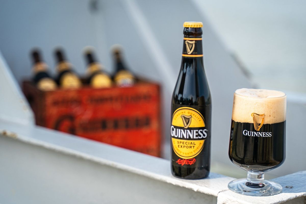 Guinness Antwerpen Stout has a unique and impressive design - Guinness Antwerpen Stout: Immortal Desire of Flavor