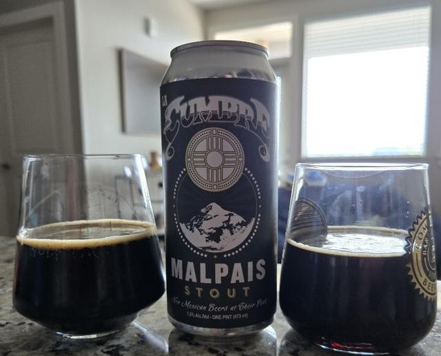 Malpais Stout: Minimalistisches, aber eindringliches Gemälde Malpais Stout erhält große Anerkennung und Unterstützung von der Öffentlichkeit - Malpais Stout: Minimalistisches, aber bezauberndes Gemälde
