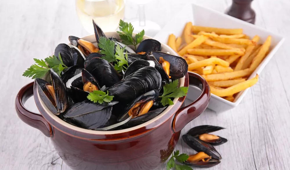 Moules frites is one of the dishes that goes well with this beer - Amber: When Alcohol Caresses the Soul