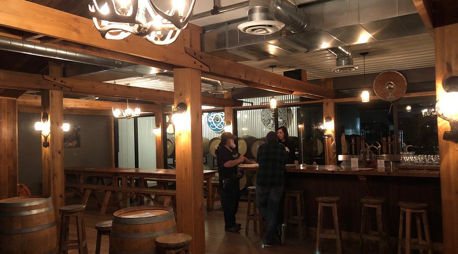Jörmungandrsblod: Dòng Máu Rắn Biển Đậm Chất Bắc Âu Nha may bia HammerHeart Brewing Company am ap - Jörmungandrsblod: Dòng Máu Rắn Biển Đậm Chất Bắc Âu