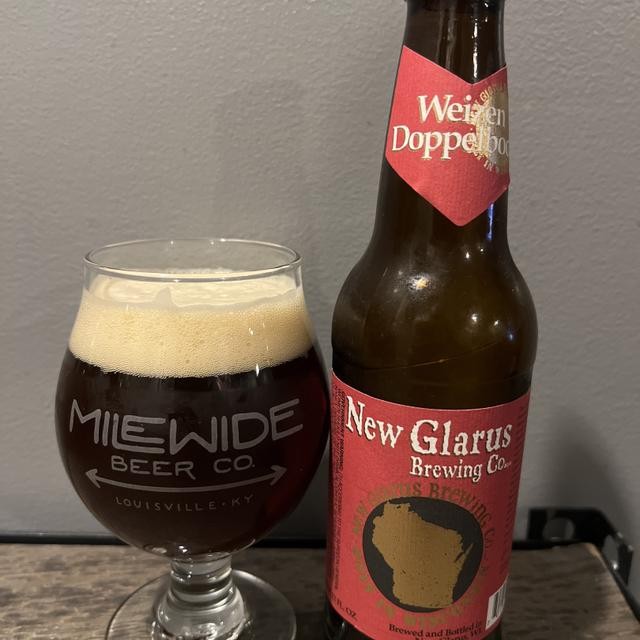 Thumbprint Weizen Doppelbock has a mysterious black and white color - Weizen Doppelbock: The Ego & The Mood of Time