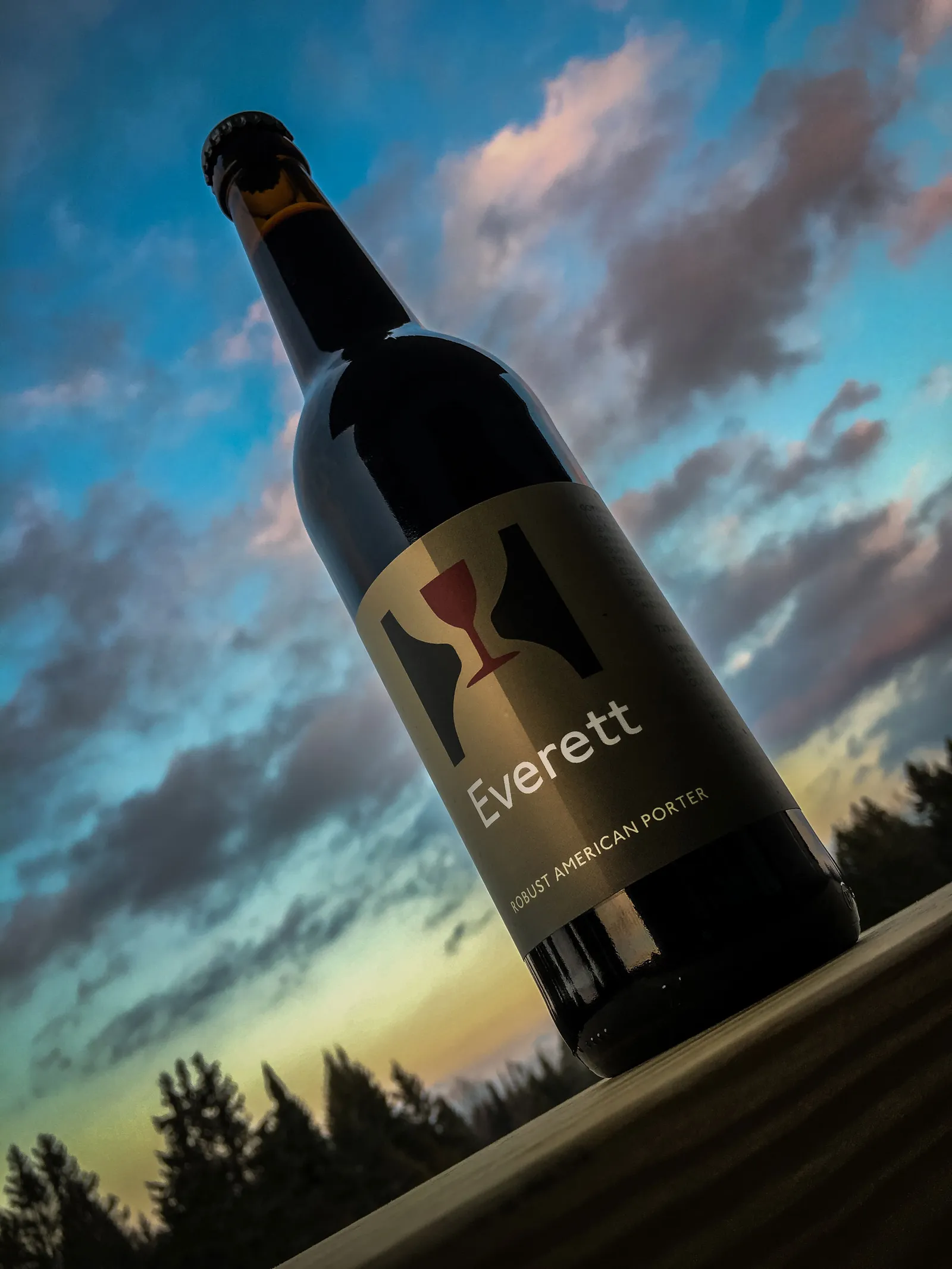 Thuong thuc Everett dung cach giup ban tang xuc cam - Everett: Tinh T&uacute;y Bia Đong Đầy Hồn Đất V&agrave; K&yacute; Ức