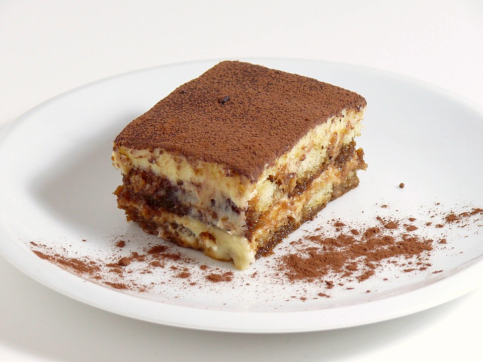 Tiramisu la mot trong nhung mon trang mieng vo cung phu hop voi bia nay - Irish Coffee: Kiệt T&aacute;c Bia Vượt Khỏi Khu&ocirc;n Mẫu