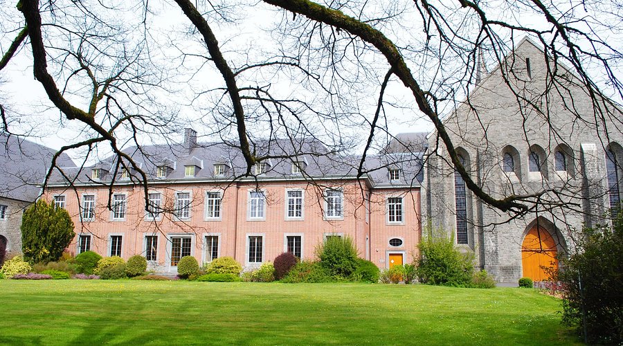 Chimay Triple (Weiß): Jeder Tropfen ist ein Gebet eines belgischen Klosters in der Abtei - Chimay Triple (Weiß): Jeder Tropfen ist ein Gebet einer belgischen Abtei