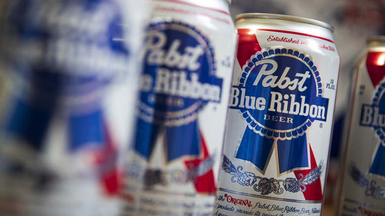 Intro 1665158101 - Pabst Blue Ribbon: Über 180 Jahre amerikanische Bierkultur