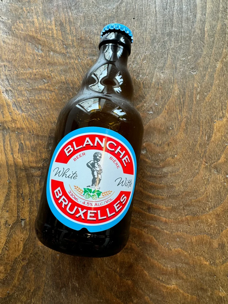 1C6579E3 C133 45F7 99EE 833D361E434D 768x1024 - Blanche De Bruxelles: A Touch of Belgian White Enamel