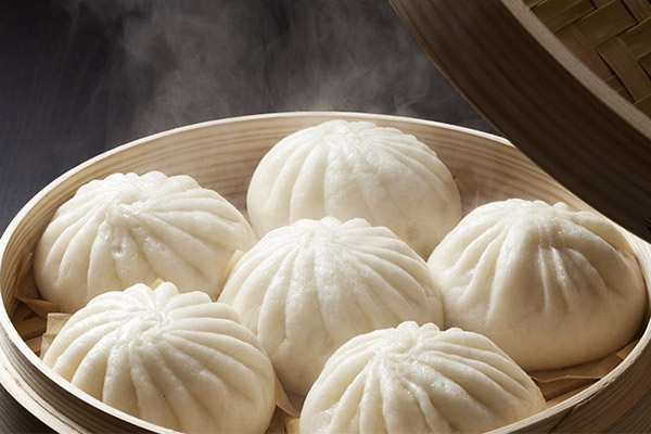 蒸し餃子はこのビールにぴったり - ボヘミアン・ドーン：アメリカンラガーの純粋な夜明け