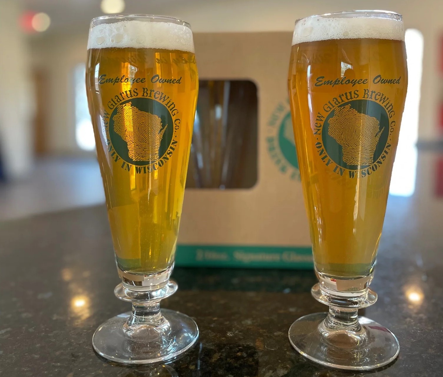 Ein Bier mit einer leuchtend goldenen Farbe, das wie ein Diamant funkelt – New Glarus Pilsner: Hefe aus den Hügeln von Wisconsin